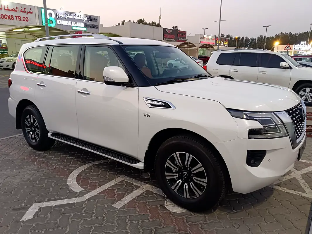 Nissan Patrol 2024 — photo 1 of 10