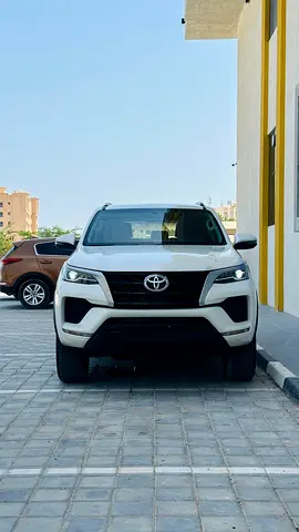 2021 Toyota FORTUNER 照片 3