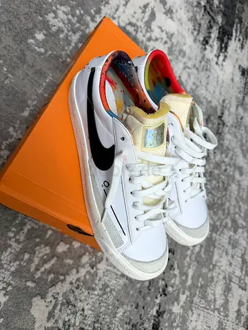 Nike Blazer Low 77 VNTG SIZE 10.5 US