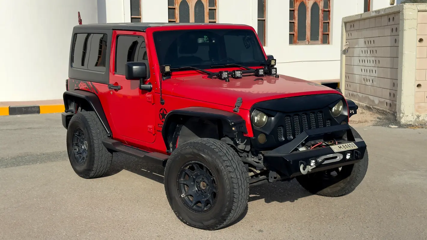 Jeep Wrangler 2015 — photo 1 of 6