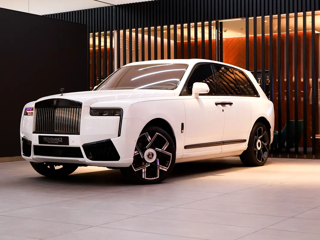Rolls-Royce Cullinan 2025 — photo 1 of 9