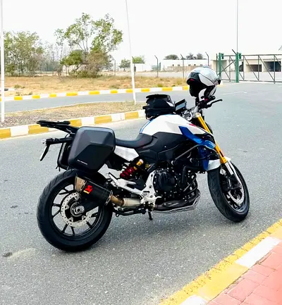 GCC // 2023 BMW F900R // 12k KMS