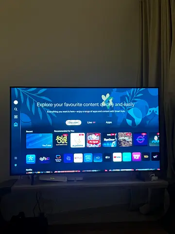 SAMSUNG 55in BU8000 Crystal UHD 4K Series 8 Smart TV