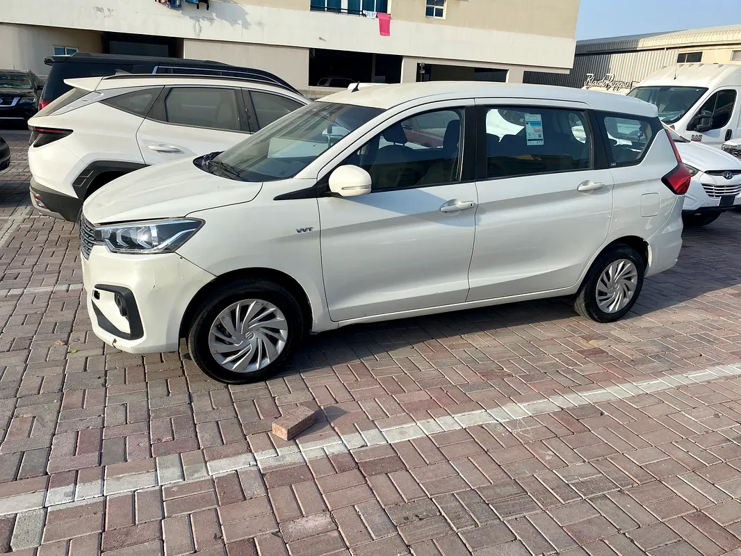 Suzuki Ertiga 2021 — photo 1 of 12