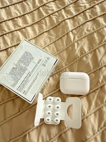 Apple AirPods Pro 2025