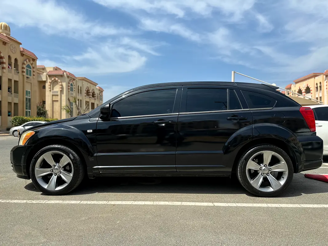 Dodge Caliber 2008 — photo 1 of 10