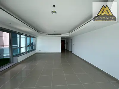 شقة غرفتين وصالة ملكية (برج الكورنيش - صف أول على البحر) بإطلالات بانورامية مزدوجة وباركن مجاني للإيجار السنوي في الرميلة 2