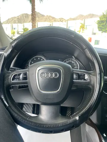 صورة 8 لـ 2011 AUDI Q5