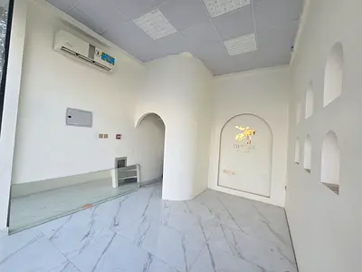 محل للإيجار السنوي – شارع الشيخ عمار، دوار العبايات