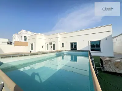 4 Bedroom Villa with Private Garden