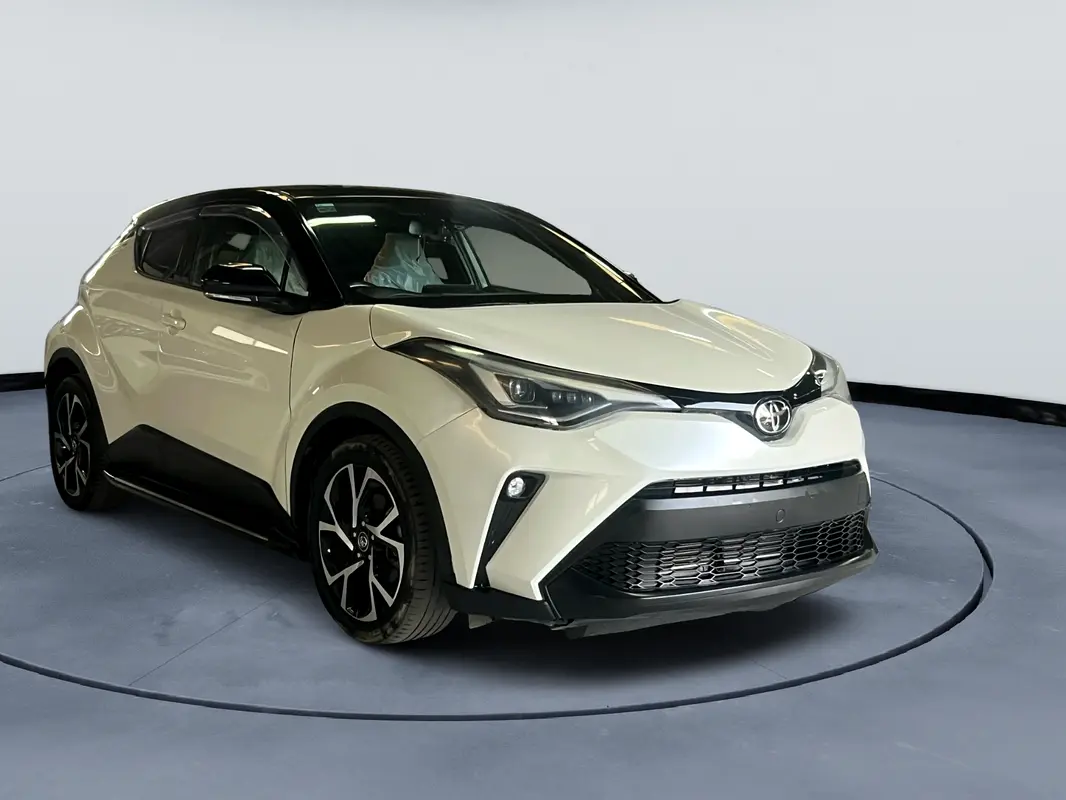 Toyota C-HR 2019 — photo 1 of 19