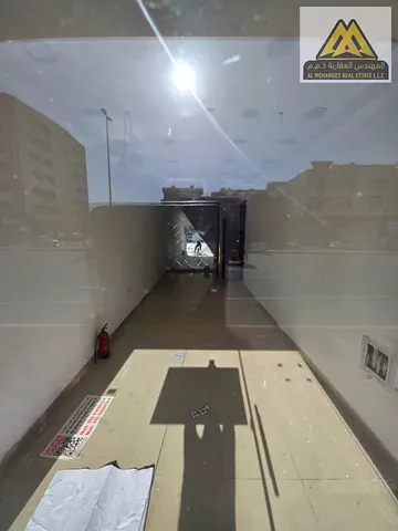 تتشرف شركة المهندس العقارية بتقديم واحدة من أفضل الفرص التجارية في إمارة عجمان. نحن نوفر مساحة تجارية بموقع استراتيجي لضمان نمو مشروعك ونجاحه.