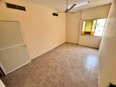 One bedroom and living room, balcony, central air conditioning, easy access to Sharjah, Dubai and Sh