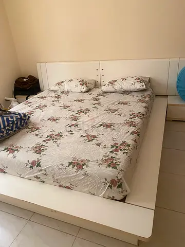 King size bed for sale