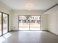 SINGLE ROW | TRUE CORNER | NEXT TO PARK — 2