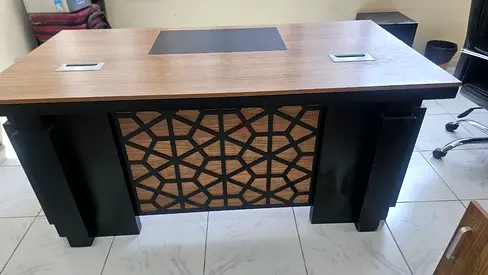 OFFICE EXECUTIVE TABLE + COMPUTER TABLE