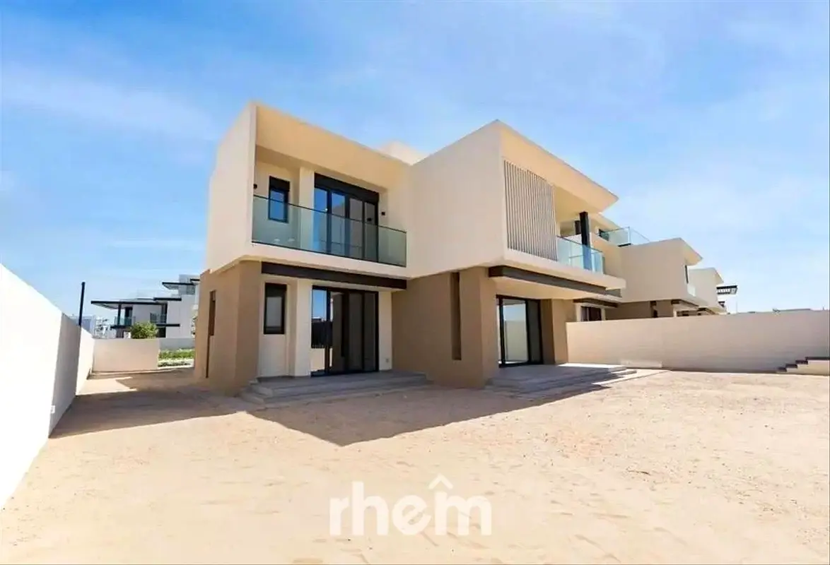 Close to Amenities | Single Row | Corner Unit