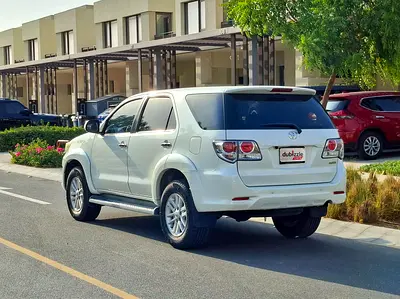 صورة 8 لـ 2013 Toyota FORTUNER