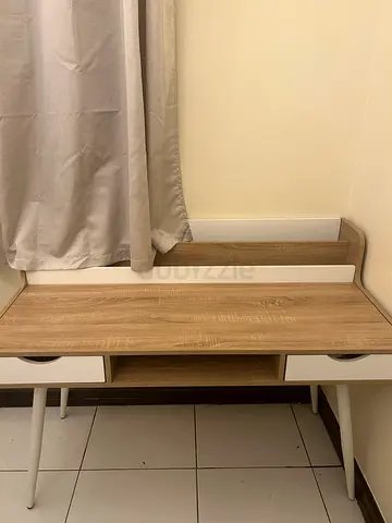 Study table/ desk