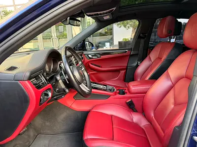 2022 Porsche MACAN photo 8