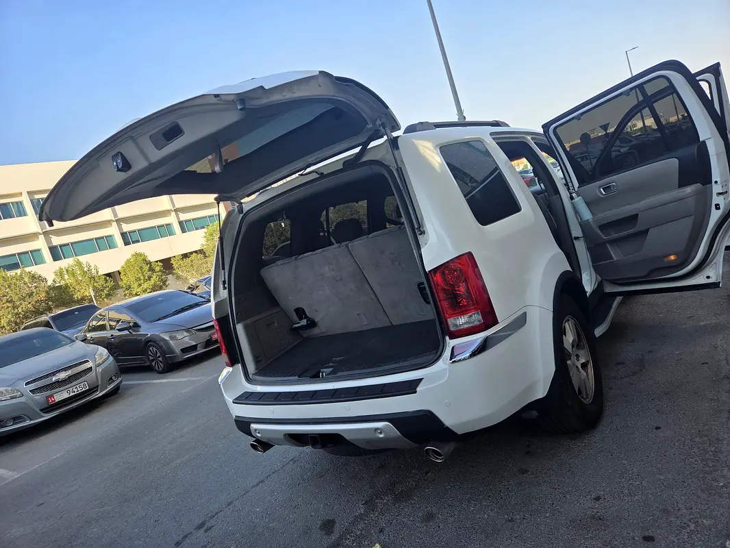 Honda Pilot 2010 — photo 1 of 8