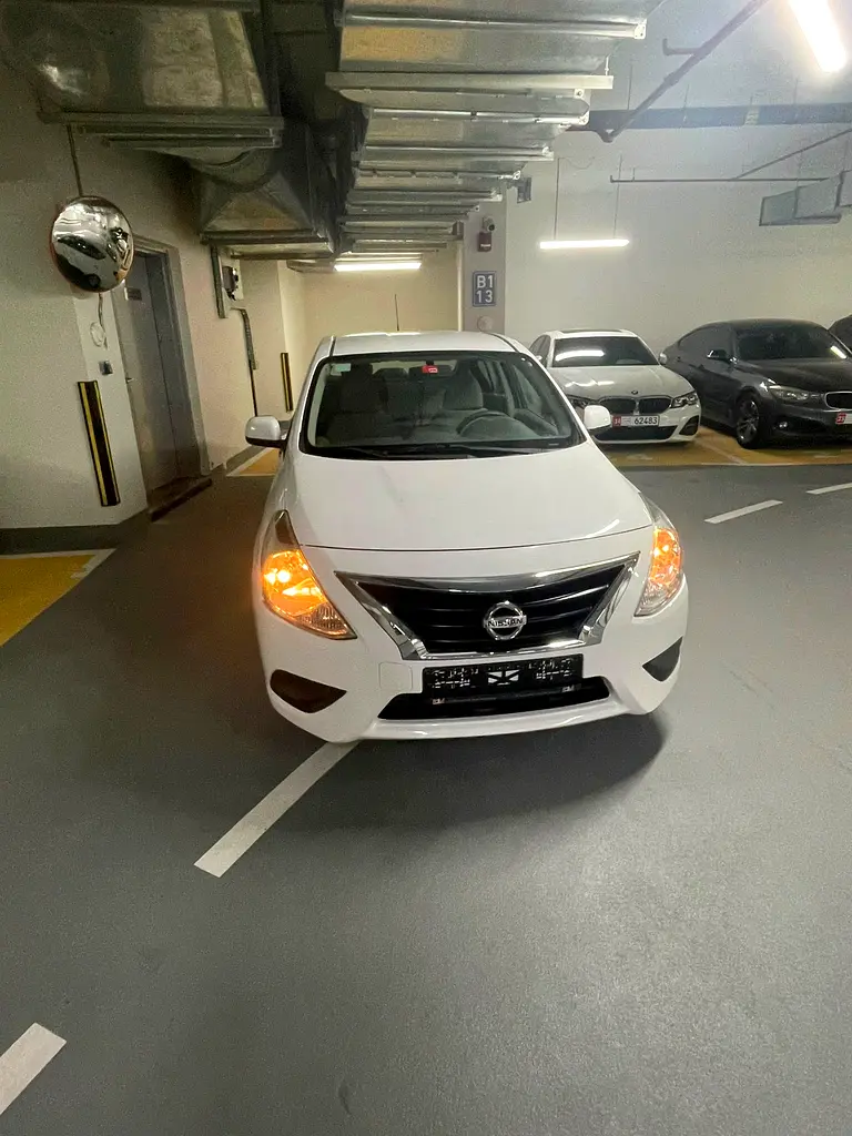 Nissan Sunny 2022 — photo 1 of 6