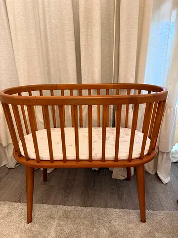 Pottery Barn Solid Wood Oval Baby Crib / Bassinet - Light Brown