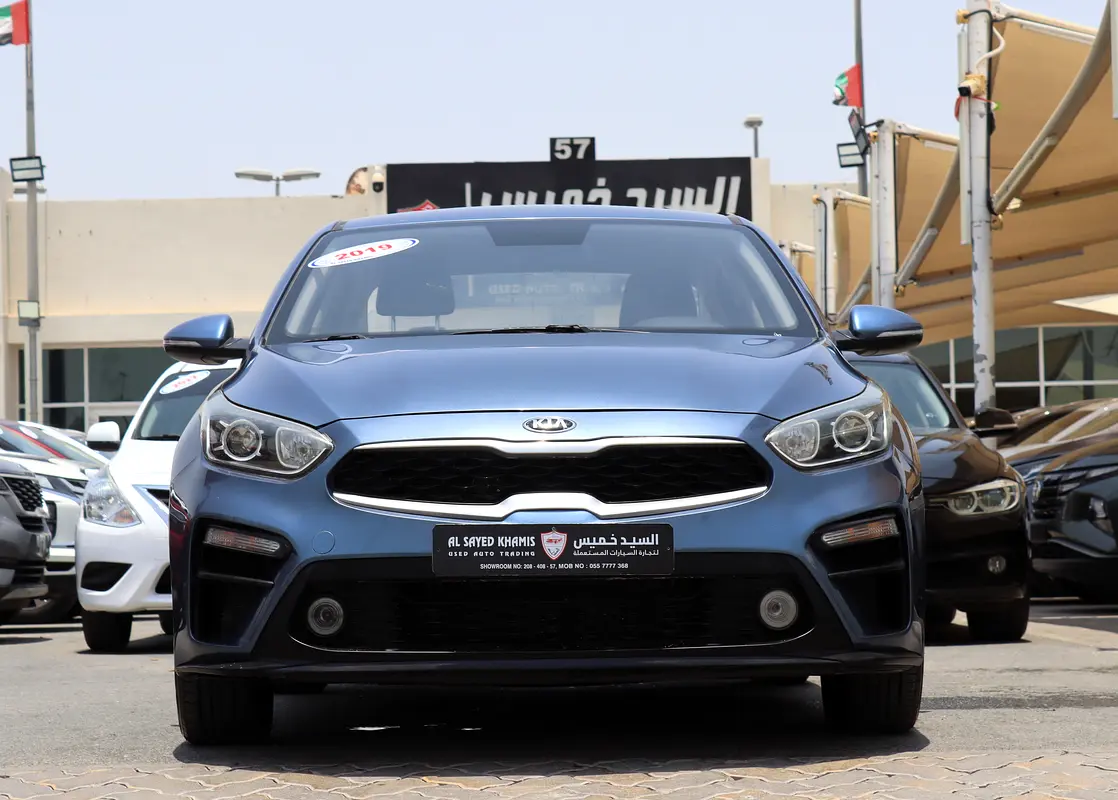 Kia Cerato 2019 — photo 1 of 15