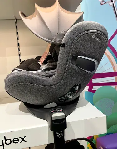 New Cybex Sirona T i size plus car seat and base