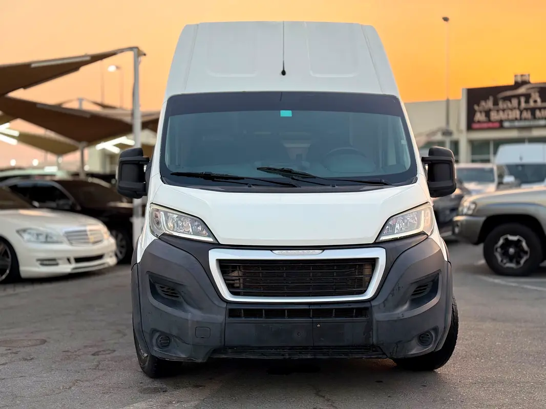Peugeot Boxer 2021 — photo 1 of 20