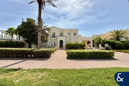 6 Bedrooms | Upgraded | Large Plot | 5 Baths