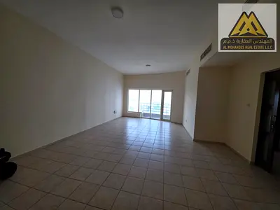 Excellent location | Excellent price | Vibrant area | Close to all amenities | Regular maintenance included | Open view