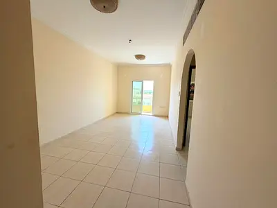 One bedroom and living room, two bathrooms, balcony, spacious, central air conditioning, easy acces