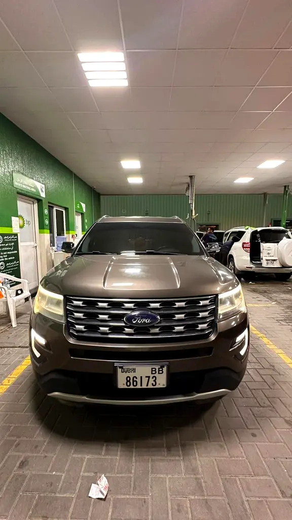 Ford Explorer 2016 — photo 1 of 14