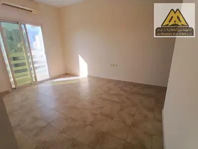 فرصة مميزة للإيجار السنوي في منطقة الراشدية بعجمان، شقة بمساحة كبيرة وتصميم عملي يوفر الراحة والخصوصية، تقع في موقع حيوي قريب من جميع الخدمات