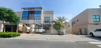 4 + MAID | PRIME LOCATION | CORNER VILLA