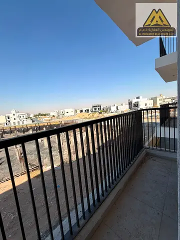 اجمل وارقي التشطيبات *  بلكونه ب اطلاله مفتوحه * مساحه كبيره * سعر خيال * صيانه فري * تكيف مركزي * تسهيل ف الدفعات