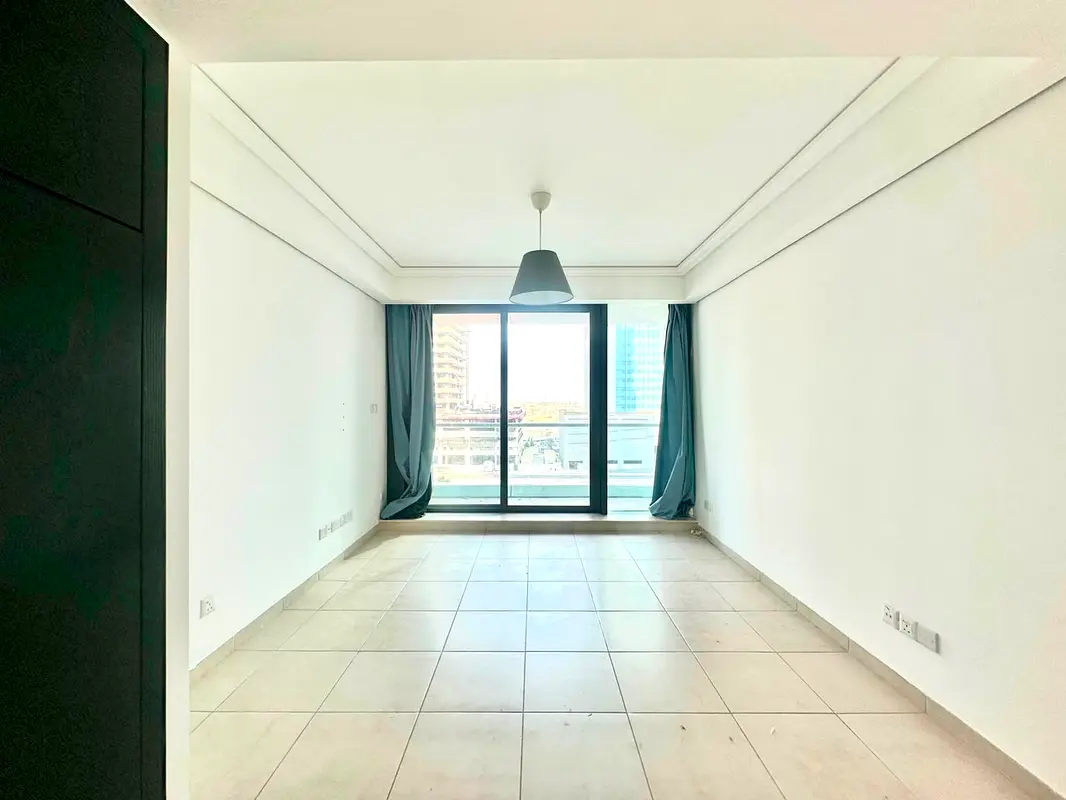 Studio Apartment | JLT | Balcony | Multiple Views