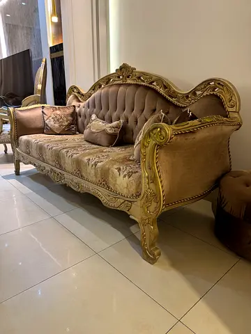 Antique classic Style Velvet Sofa