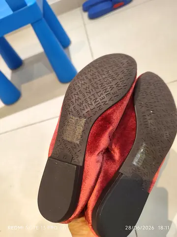 Nine West Red velvet flats - size 37