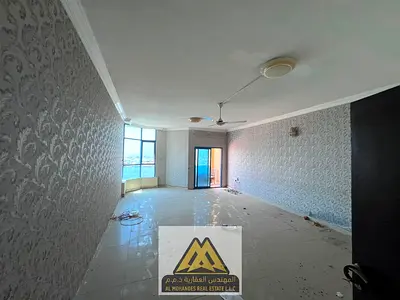 • 3 غرف نوم وصالة • غرفة خادمة • إطلالة بحرية كاملة • 4 حمامات