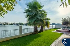 VIEW THIS WEEKEND | Lake View | Vacant Now