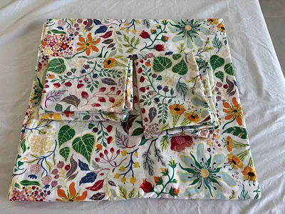 Duvet cover and 2 pillowcases