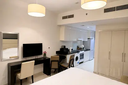 High floor, Viewable, Negotiable