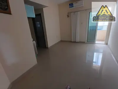 Today's offer: a distinctive studio apartment with excellent space and a spacious balcony, featuring a semi-separate kitchen and split air conditionin