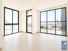 Modern 3BHK for Family with Eatery and Mart within the Building