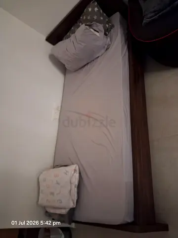 Single bed 90x200 + mattress