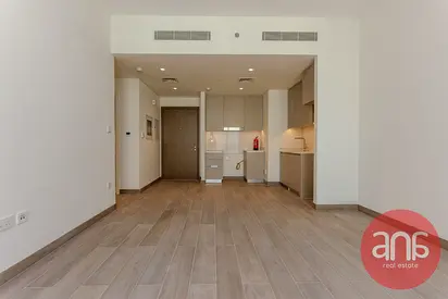 Creek Beach Access | Prime Location