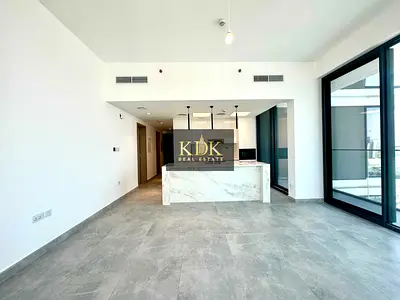 Community View | Fitted KItchen | Higher Floor