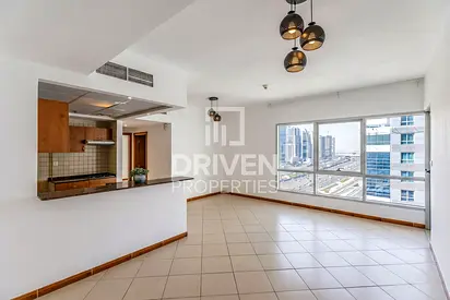 Spacious Unit | Ready to Move in | High Floor